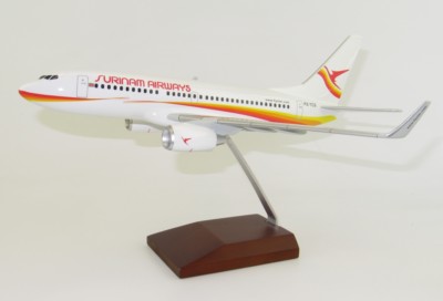 Surinam Airways Boeing 737-700 PZ-TCS Desk Display Jet Model 1/100 AV Airplane