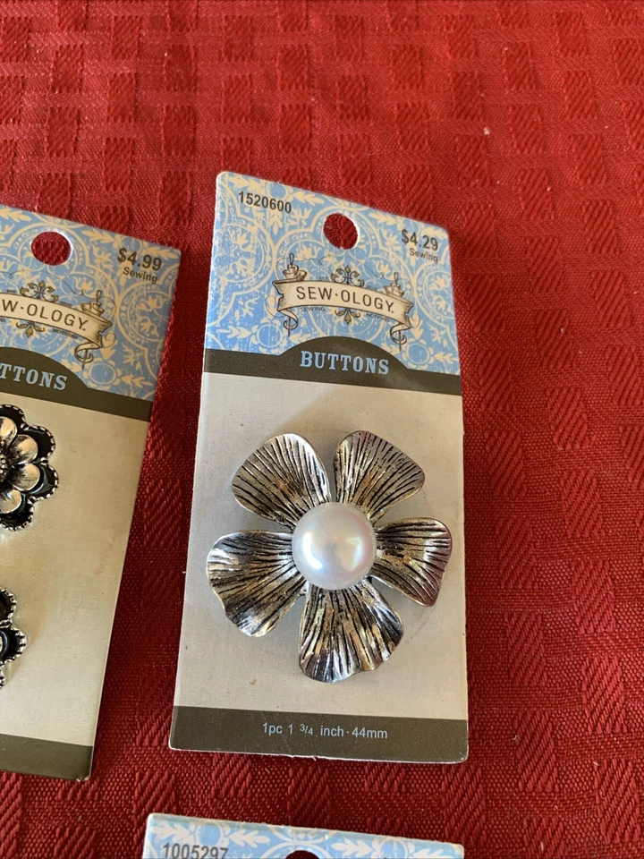 Sew-ology Buttons. 5 Packages. - Image 4 of 4