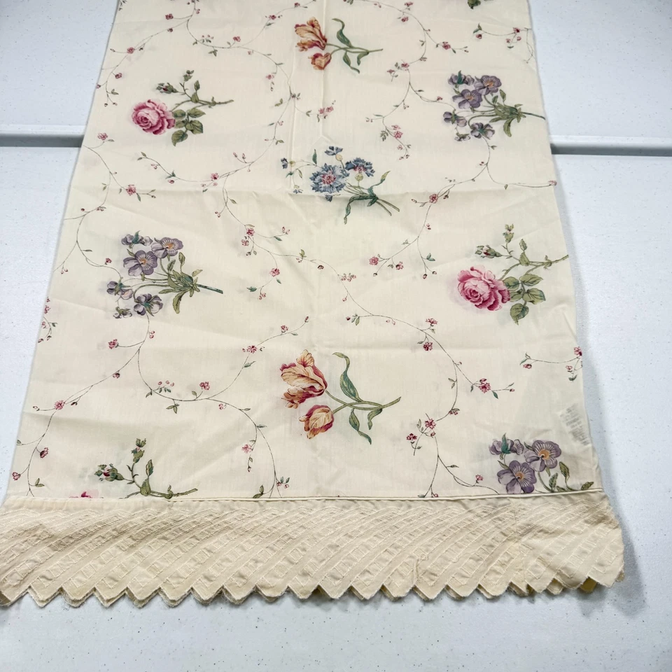 vintage martex pillowcase standard beige floral blend lace edge - Image 2 of 4