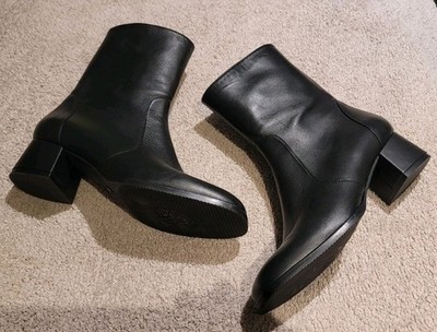 Stuart Weitzman Nola Leather Black Booties Sz 8.5B