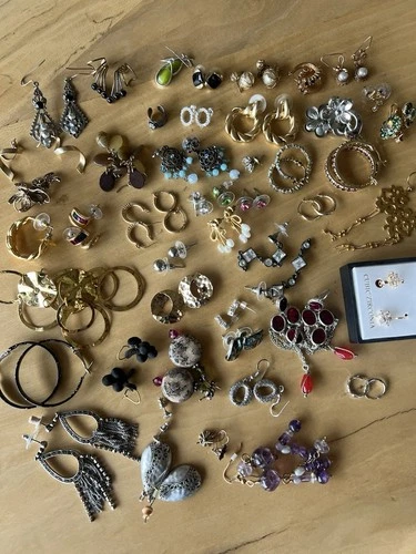 Lot Of Vintage Earrings, Costume Jewelry