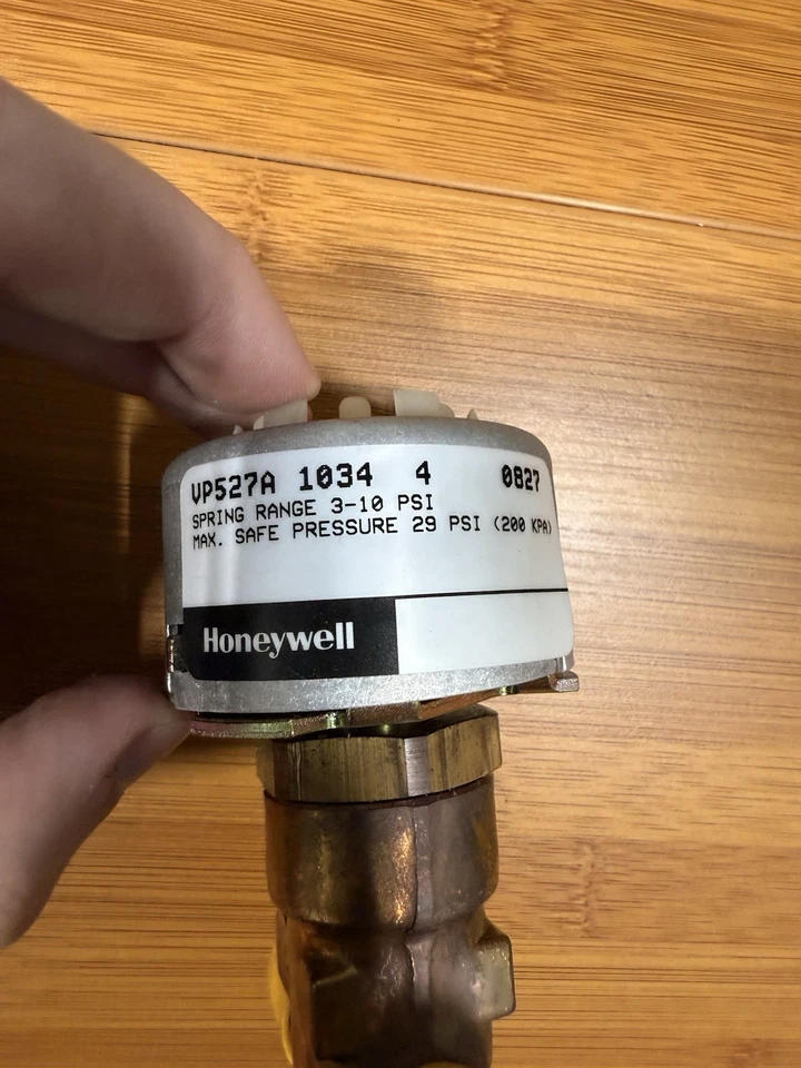 Nuevo Honeywell VP527A 1034 4 válvulas neumático N.O. 1,6 CV 1/2” O.D. 3-10PSIG Foto 4 de 4