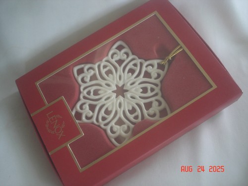 2022 BOXED LENOX SNOW FANTASIES SNOWFLAKE ANNUAL ORNAMENT No Metal Tag - Picture 6 of 6