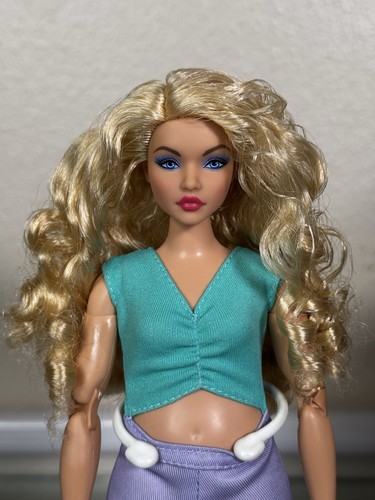Poupée Barbie LOOKS Model #3 Articulée Mattel 2020 - Neuf Sous Emballage