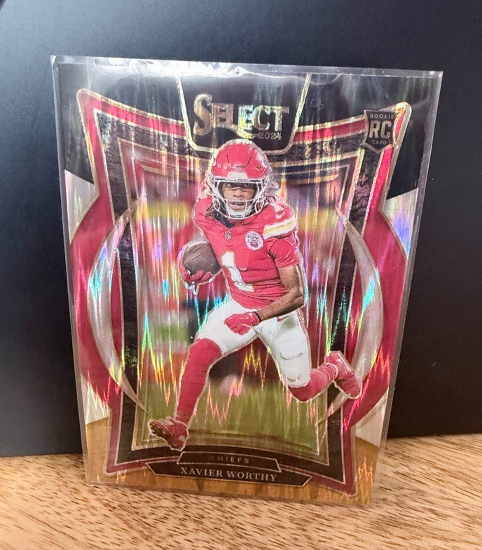2024 Panini Select Concourse Level Xavier Worthy RC 32 Black & Gold Shock Chiefs