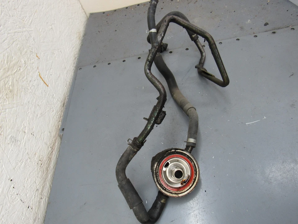 Montaje de filtro de aceite del enfriador de aceite del motor Nissan 350z 2003-2006 OEM Foto 3 de 4