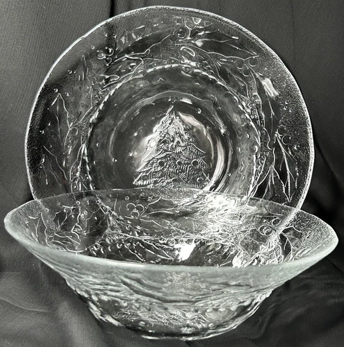 Holly Tree Christmas 6 3/8” Bowls Arcoroc USA Set Of 2 Embossed Vintage 1980s