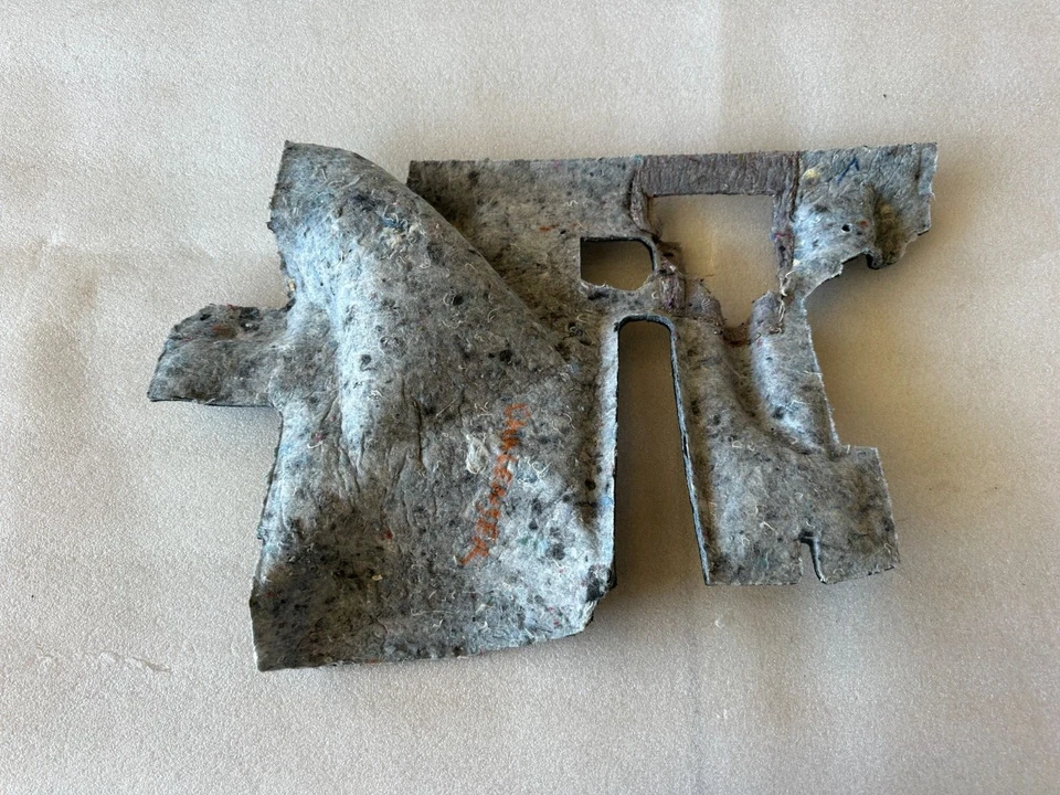 Dodge Challenger 2011-2014 embellecedores de relleno de tablero inferior Foto 2 de 4