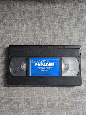 Paradise VHS Tape 1982 Willie Aames Phoebe Cates Embassy Home Entertainment NR