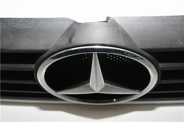 PARRILLA --- --- Mercedes-Benz Vito (638.0) A6388880415 - Imagen 3 de 4