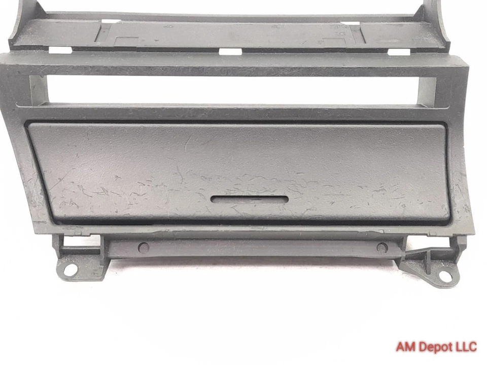 2002 BMW 330ci 325ci 325i 330i E46 Center Console Front Ashtray Assembly 8230900 - Image 3 of 4