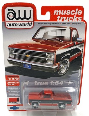 Auto World Maßstab 1:64 AW64332 - 1984 Chevy Silverado 10 Fleetside Truck - rot