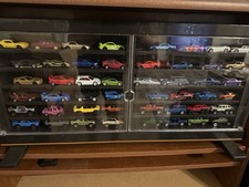 Hot Wheels Display Case with Custom Cars with Real Riders