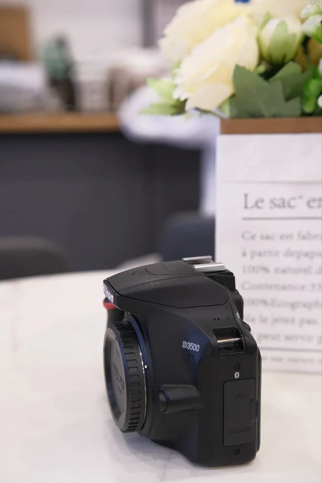 Used Nikon D3500 DSLR Camera Body with Low Shutter Count biack - Image 2 of 4