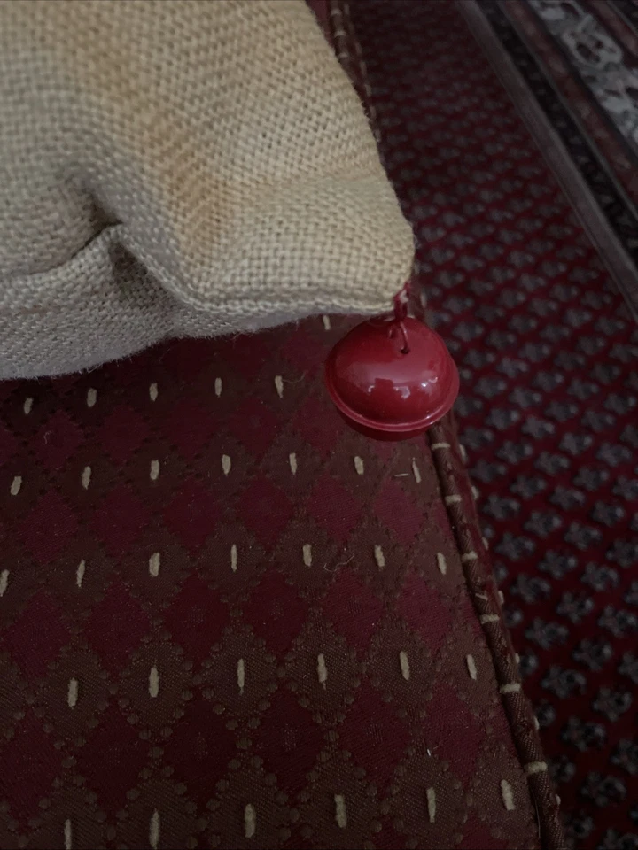 Almohada lumbar Pottery Barn Arpillera Jingle Bell Foto 4 de 4