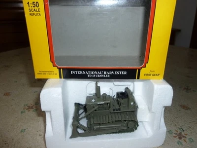 bouteur sur chenilles international harvester TD-15 militaire: first gear 1/50° - Photo 1/4