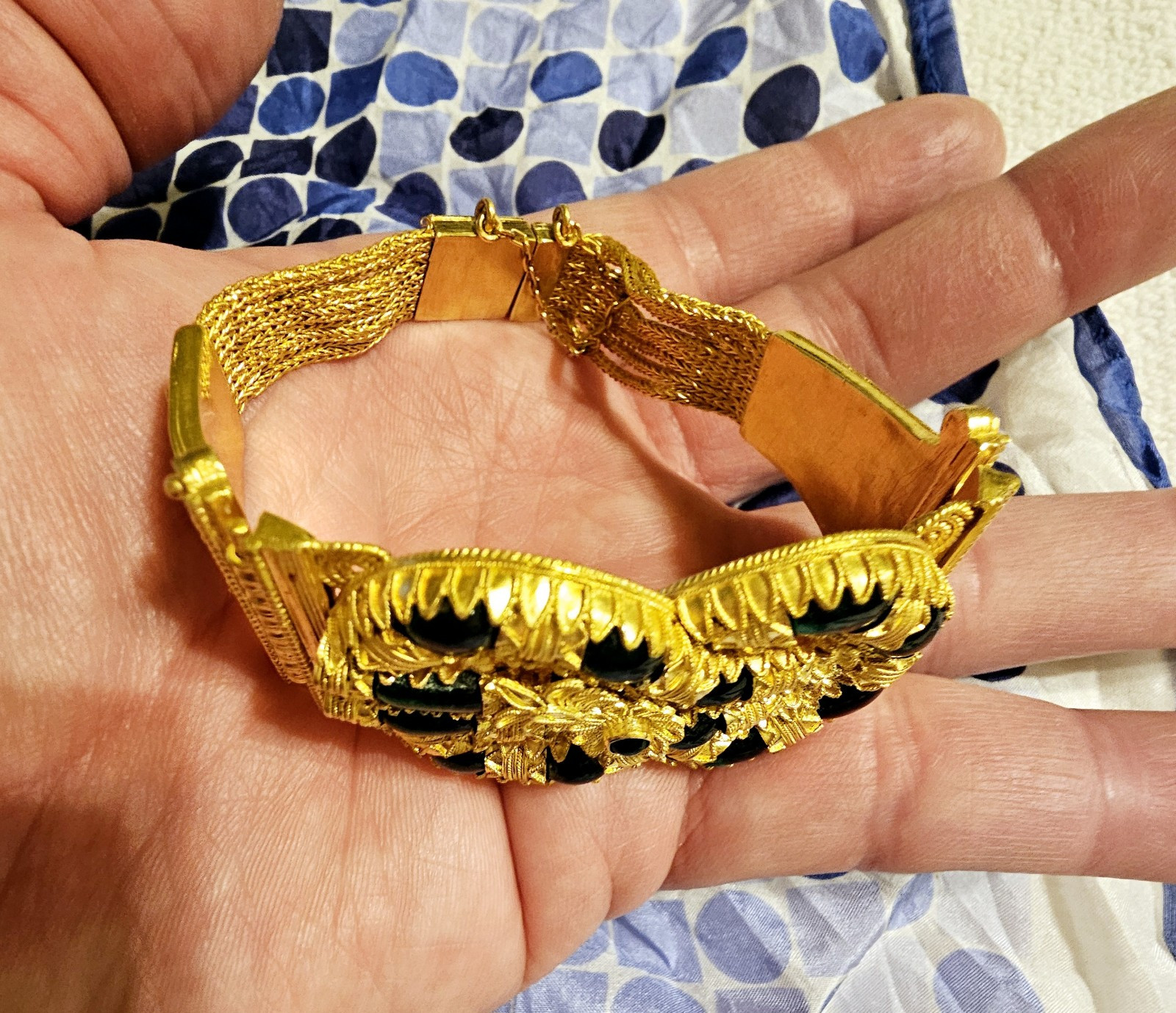 22kt Solid Yellow Gold Heavy Hinged Solid Link Br… - image 2