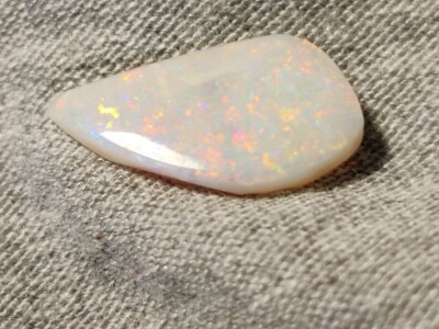 Gem-Class Opal 1,4 ct  Multicolor Old Olympic Field Coober-Pedy  C 4