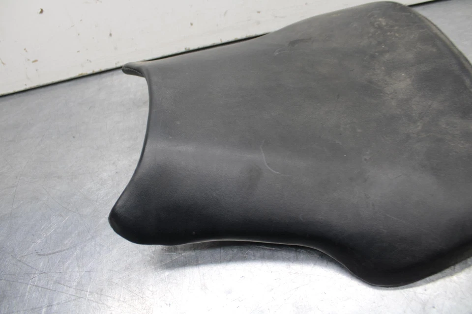 03-04 HONDA CBR600RR 前置驾驶员座椅垫 SADDLE PILLION 77100-MEE-000 BB614 — 第 2/4 张图片