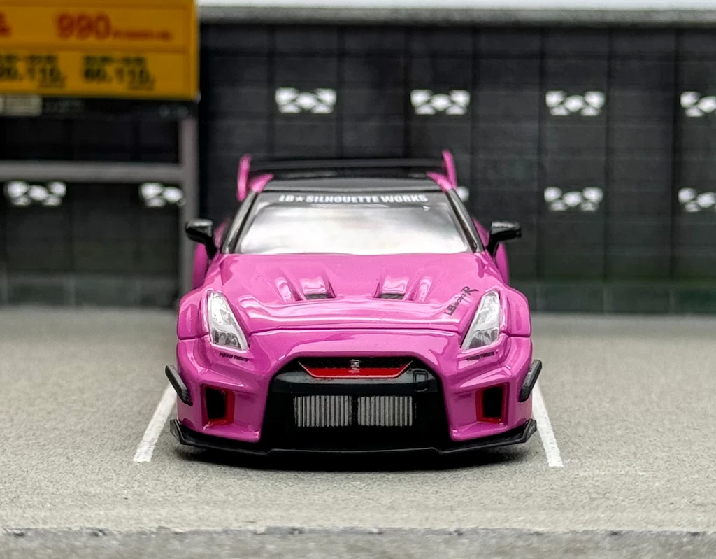 CM 1:64 JDM Pink LBWK GTR R35 35GT-RR Sports Model Diecast CM 1:64 JDM Pink LBWK GTR R35 35GT-RR Sports Model Diecast