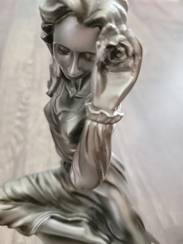 Handcrafted Detailed Classic Artwork Female Bronze Sculpture Statue - Picture 12 of 13