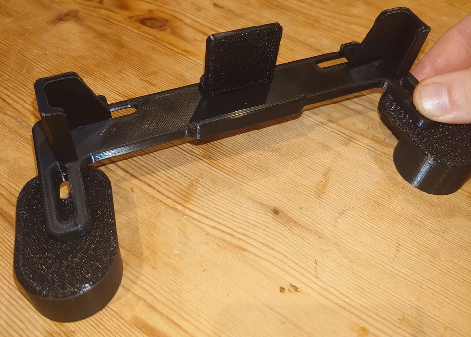 Logitech G27, G29, G920, G923 adjustable Mobile phone / tablet holder in black - Image 2 of 4