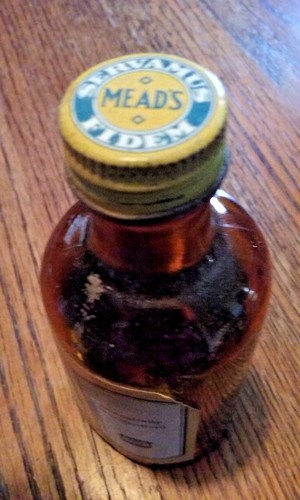 Botella de papel medicinal etiqueta vitaminas con sabor a bacalao MEADS - Imagen 2 de 6