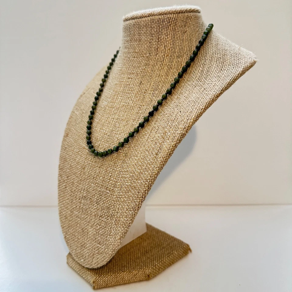 Hermoso collar con cuentas de jade verde broche de plata de ley 925 Foto 2 de 4