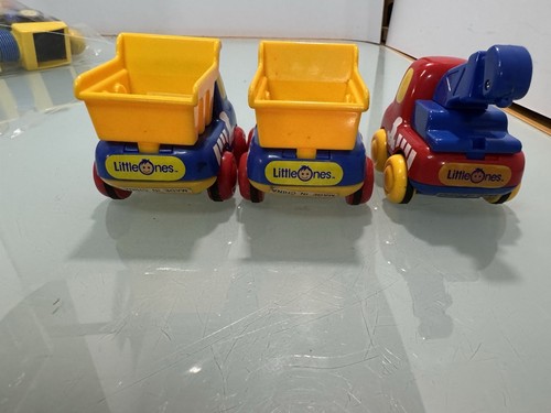 Little ones dump truck tow truck lot - Picture 9 of 11