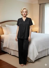 Líssome Lounge Sz M - 2 Pc Pajamas Set, Silky Black Polyester. NS-7