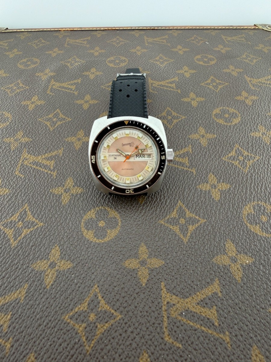 Eberhard & Co. 36 Caliber Automatic 368 Bakelite Bezel Shafograph View 4