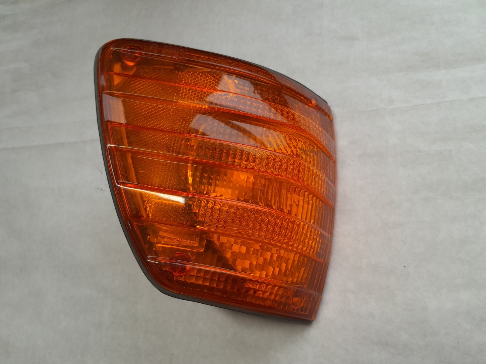 Mercedes W116 New 450SEL Original Bosch Right Turn Signal Lamp 0008261857 300SD