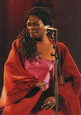 Concha Buika Autogramm signed 20x30 cm Bild