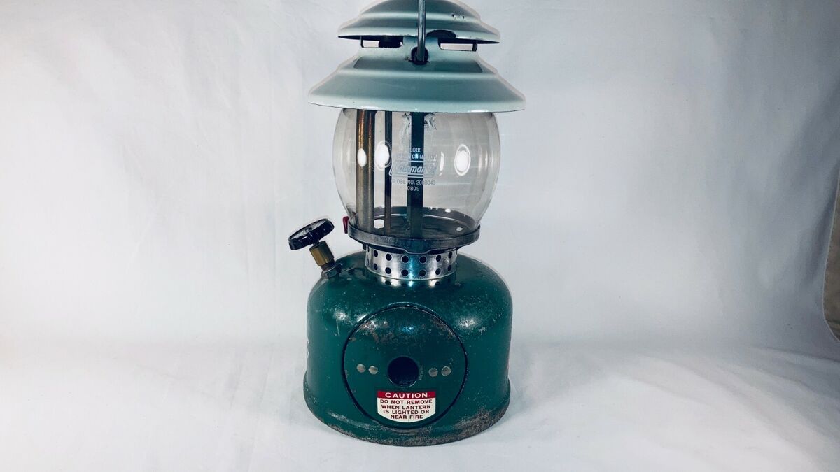 Vintage Coleman Lantern LP Gas Model 5122 April 1970 Single Vintage Coleman Lantern LP Gas Model 5122 April 1970 Single