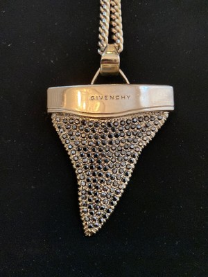 Rare Vintage Givenchy Shark Tooth Necklace - Mens Gold Shark Tooth Pendant Rare Vintage Givenchy Shark Tooth Necklace - Mens Gold Shark Tooth Pendant