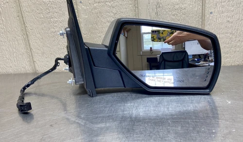 14-18 SILVERADO CHEVY passenger/right side view door mirror w/signal chrome