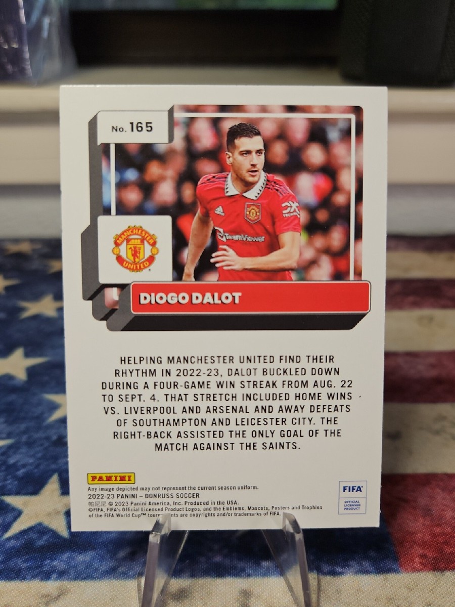 2022-23 Panini Donruss Optic #165 Diogo Dalot Green Foil SP 2022-23 Panini Donruss Optic #165 Diogo Dalot Green Foil SP