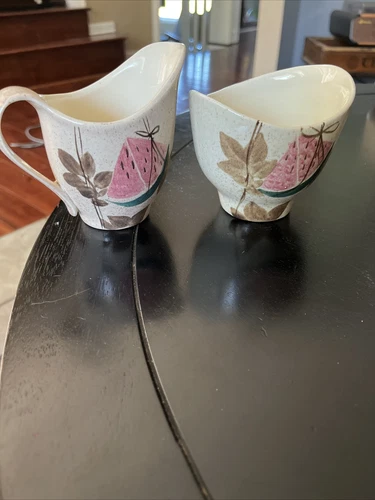 Red Wing Pottery Tampico Pattern SUGAR BOWL & CREAMER