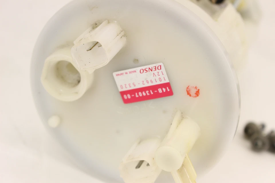 2014 YAMAHA YZF R1 FUEL PUMP GAS PETROL SENDER UNIT 14B-13907-00-00 Foto 3 de 4