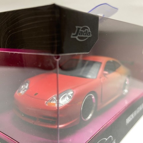 Jada Toys Porsche 911 GT3 RS (996) modello slip rosa tricolore 1:32 nuovo con scatola 2023 VHTF - Foto 11 di 20