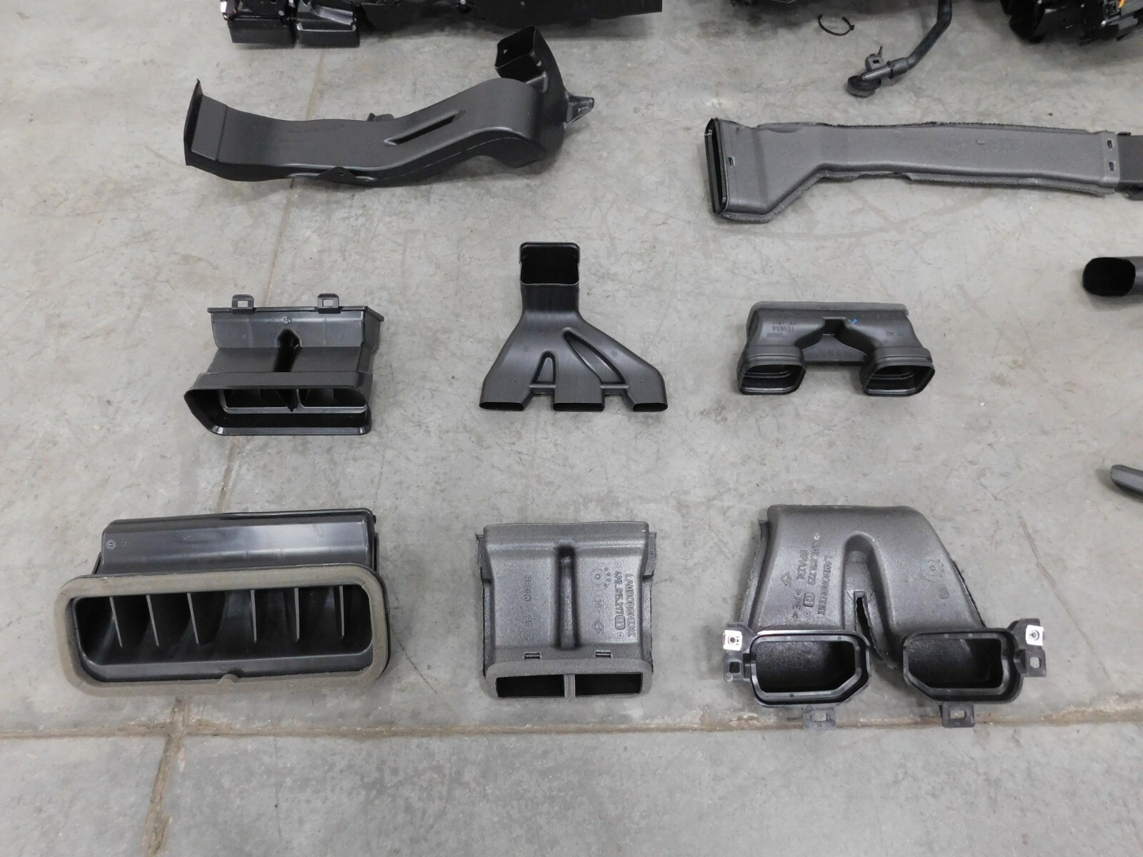 2019 20  Lamborghini Urus HVAC Unit / Ducts #1064 C2