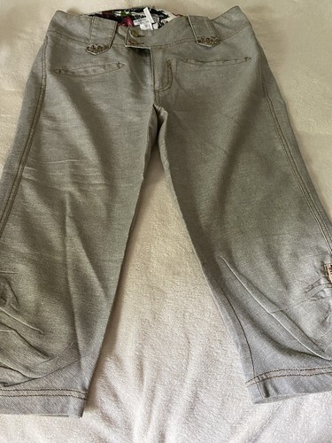 Alberto Makali NY, Paris, Milano stilvolle Gr. 10 Damen Knöchel/kurze Hose golden