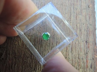 1 0 Karat Smaragd facettiert aus Kolumbien