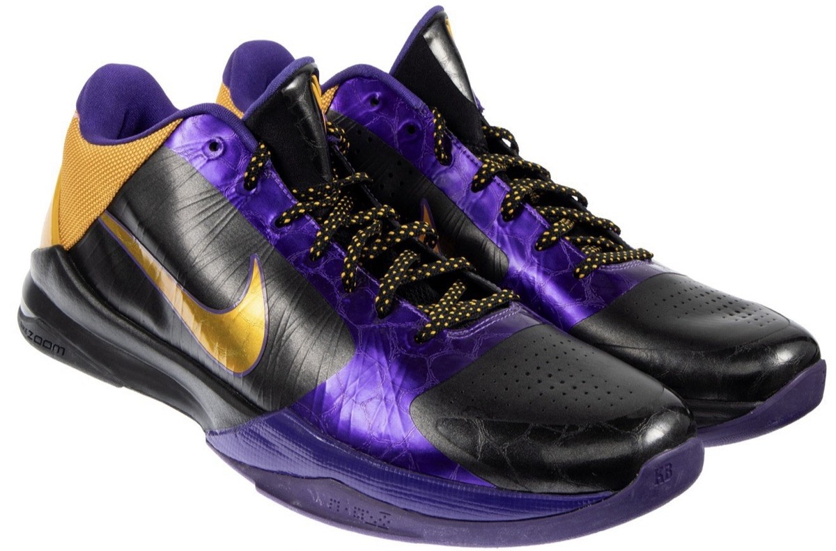 kobe5.6 まとめ売り 2010 KOBE BRYANT GAME USED NIKE ZOOM “KOBE 5” SHOES “BLACK MAMBA
