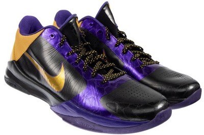 2010 KOBE BRYANT GAME USED NIKE ZOOM “KOBE 5” SHOES “BLACK MAMBA