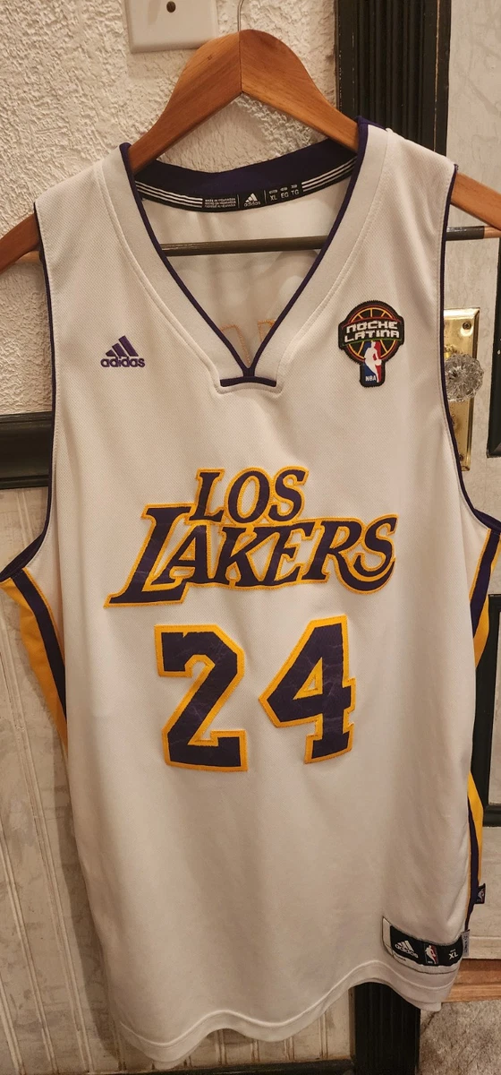 Preços baixos em Adidas Kobe Bryant Los Angeles Lakers Roupas e