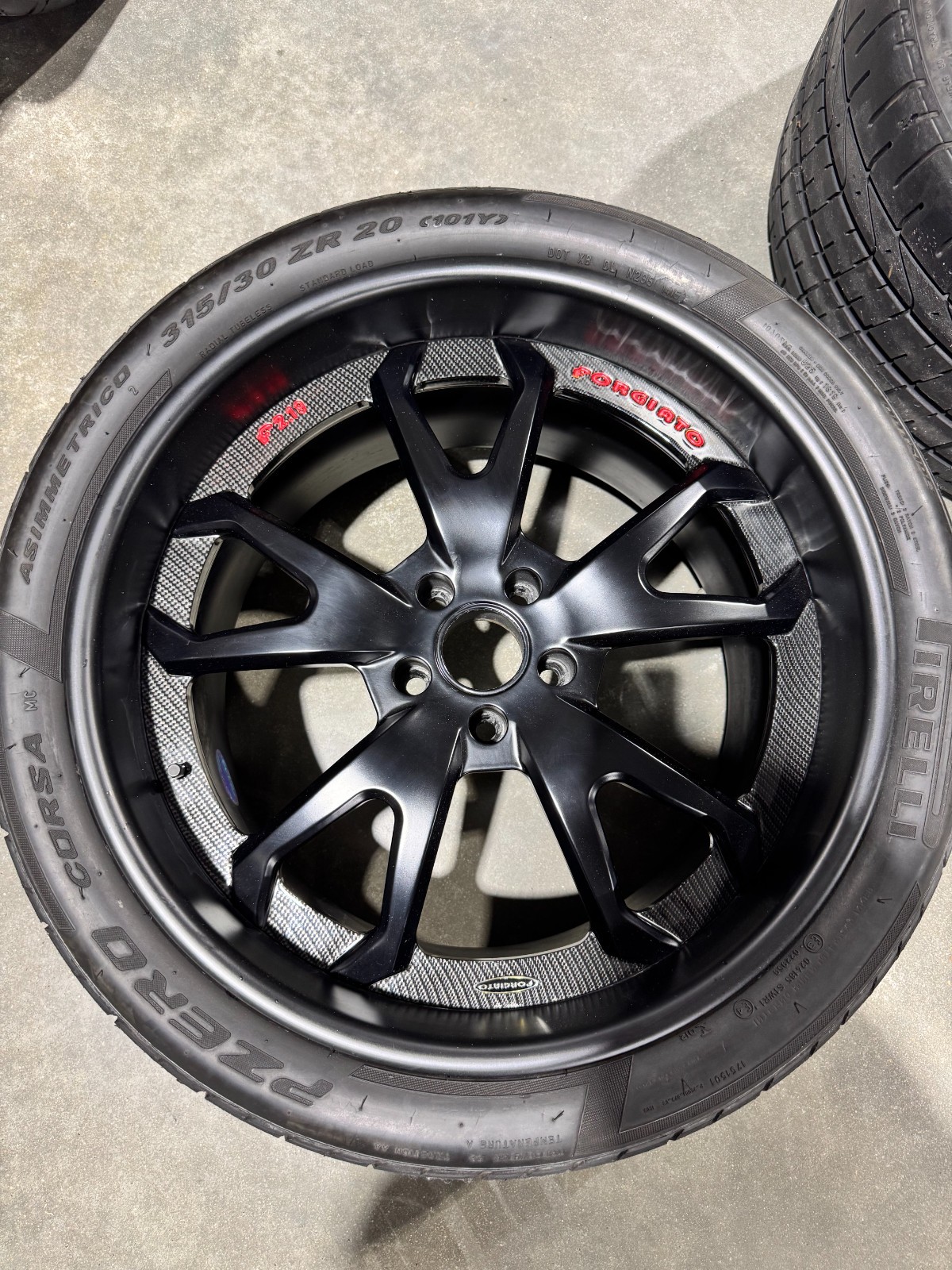 Set of 4 Wheels & Tires Forgiato 2.19 Forged Lamborghini Huracan Wheels 20"