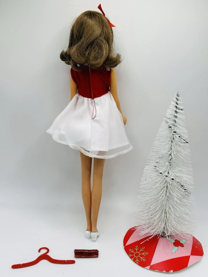 DE COLECCIÓN AÑOS 60 ESTILO FRANCIE CASEY "SILK N FANCY" FIESTA TIEMPO CLON TRAJE SOLO-SIN MUÑECA Foto 4 de 4