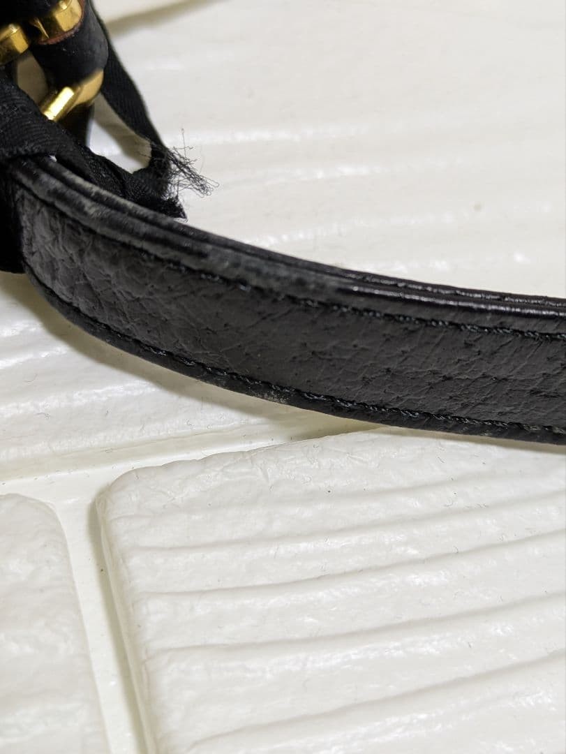 Valentino Garavani Black Leather Shoulder Bag, Elegant, Slightly Used Japan thumbnail 17