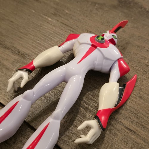 Cartoon Network Ben 10 Ultimate Alien 2011 WAY BIG Transforming 6-8" Figure - Picture 6 of 11